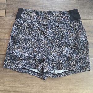 Athleta Women's Trekkie Patterned Shorts - Abstract Kenetic